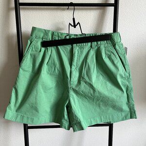 NWT Gap green shorts